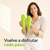 Mujer feliz con sus plantillas confort